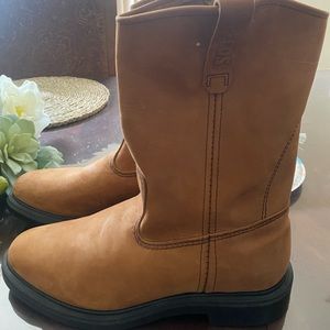 Brand New Red Wing Pelos Super Sole Men Boots Size 9! Great boots!